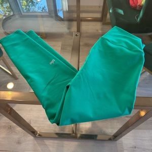 Green Alo Airbrush Legging